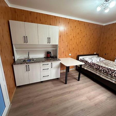 Bed and Breakfast Pamko Naryn Экстерьер фото