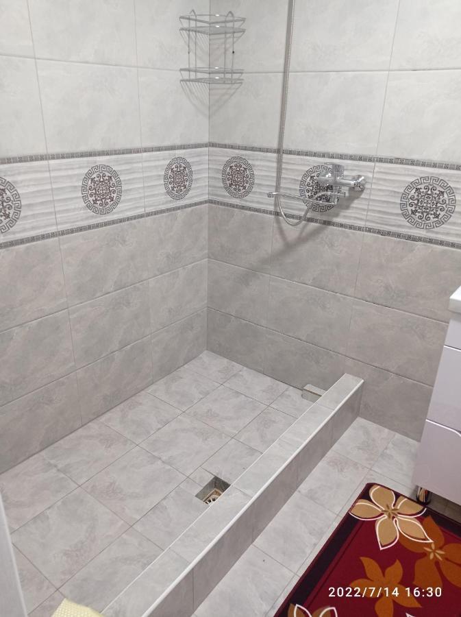 Bed and Breakfast Pamko Naryn Экстерьер фото